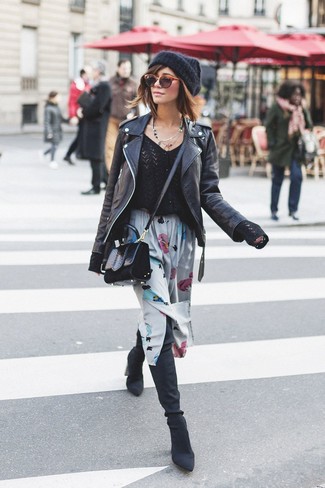 Какие свитера с v-образным вырезом носить с черной косухой женщине