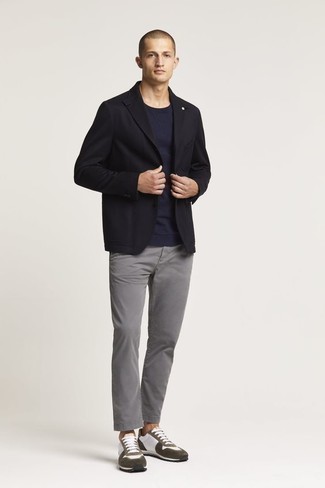 Какие кроссовки носить с черным пиджаком мужчине