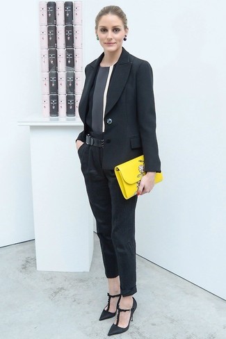 Как носить черный пиджак с черными кожаными туфлями