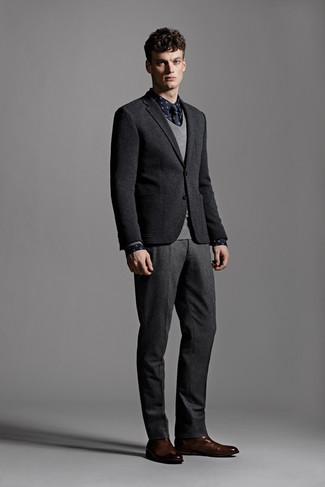 Какие ботинки челси носить с черным пиджаком мужчине