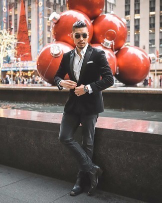 Какие ботинки челси носить с черным пиджаком мужчине