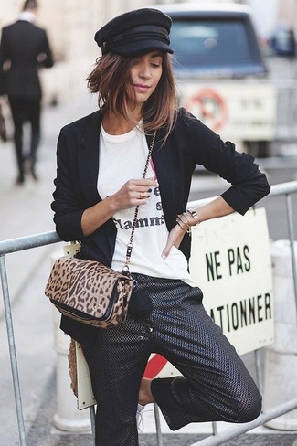 Какие брюки-кюлоты носить с черным пиджаком