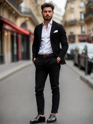 Какие классические брюки носить с черным пиджаком мужчине