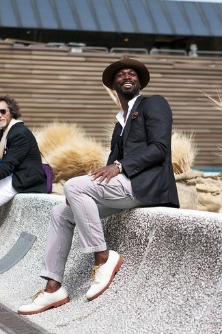 Как носить черный пиджак с серыми брюками карго