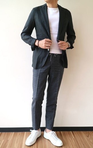Как носить черный пиджак с серыми брюками чинос в клетку
