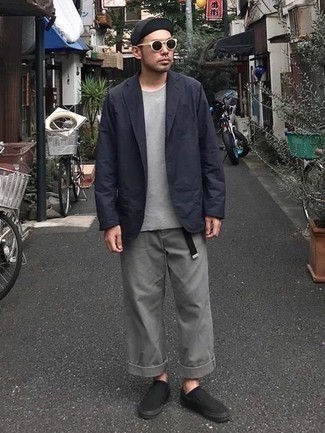 Как носить черный пиджак с серыми брюками чинос