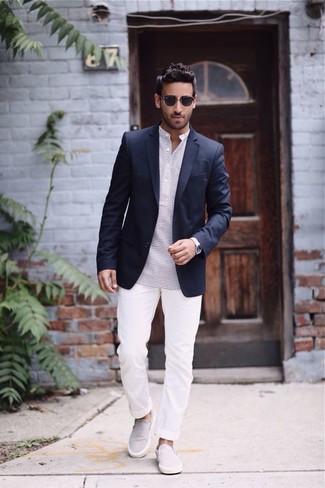 Какие слипоны носить с черным пиджаком мужчине