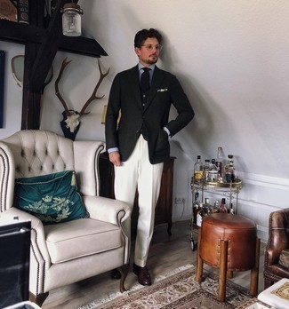 Какие лоферы с кисточками носить с черным пиджаком