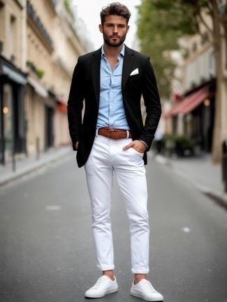 Как носить черный пиджак с белыми низкими кедами мужчине