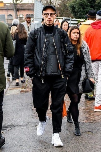 Как носить черный бомбер с черными брюками чинос