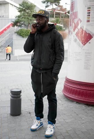 Как носить черный бомбер с черным худи мужчине