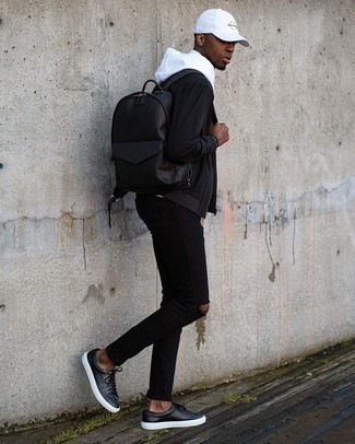 Какой худи носить с черным бомбером мужчине