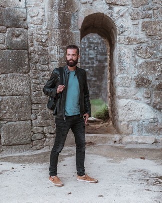 С чем носить черный бомбер мужчине в спортивном стиле