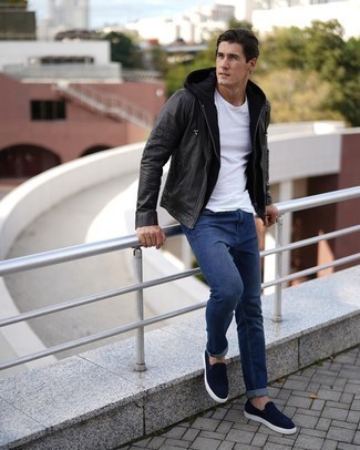 Какие слипоны носить с черным бомбером мужчине