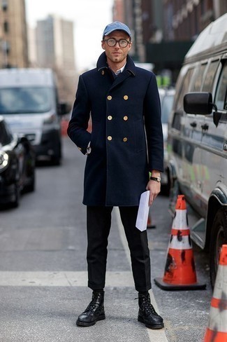 Какие классические брюки носить с черными ботинками броги