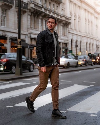 Какие джинсовые куртки носить с черными брогами