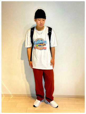 С чем носить черный рюкзак из плотной ткани мужчине