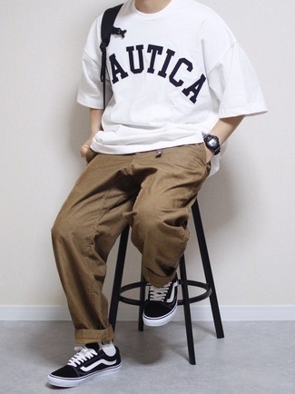 С чем носить черный рюкзак из плотной ткани мужчине