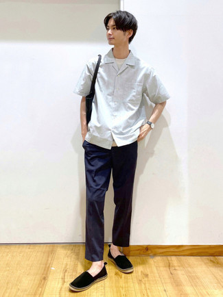 С чем носить черные эспадрильи из плотной ткани мужчине