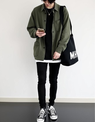 С чем носить черные высокие кеды из плотной ткани мужчине