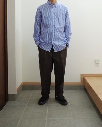 С чем носить черные низкие кеды из плотной ткани мужчине