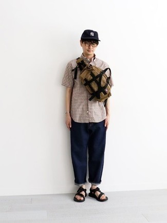 С чем носить черные сандалии из плотной ткани мужчине