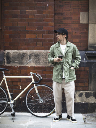 С чем носить черные часы из плотной ткани мужчине