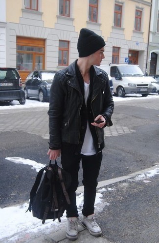 Какие косухи носить с черным кардиганом мужчине