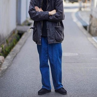 Как носить черный кардиган с синими джинсами мужчине