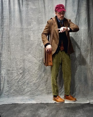 Какие брюки чинос носить с черным кардиганом