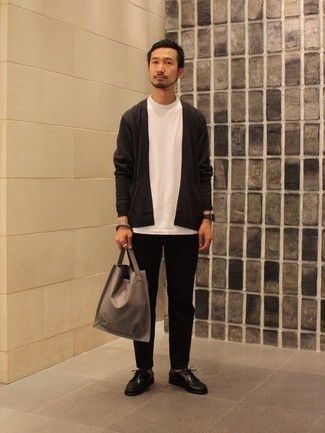 Какие брюки чинос носить с черным кардиганом