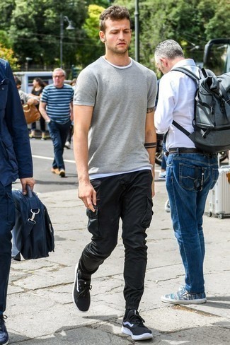 Какие кроссовки носить с черными брюками карго