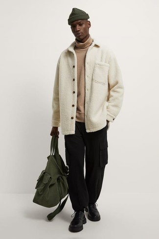 С чем носить черные брюки карго