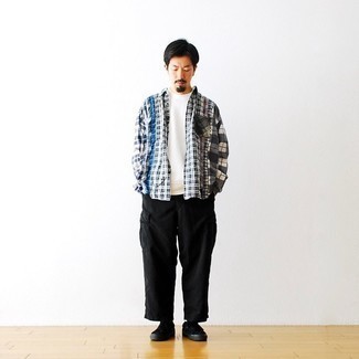 С чем носить черные брюки карго