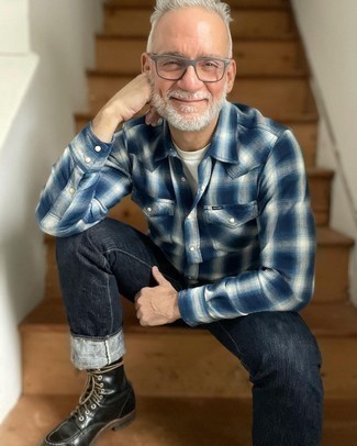 Какие джинсы носить с черными повседневными ботинками мужчине