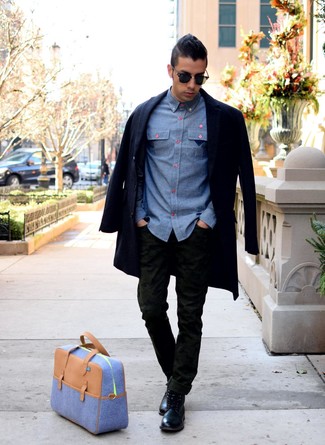 Какое полупальто носить с черными повседневными ботинками