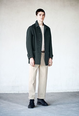 Какие дождевики носить с черными повседневными ботинками мужчине