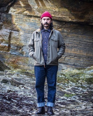 Какие ветровки носить с черными повседневными ботинками мужчине