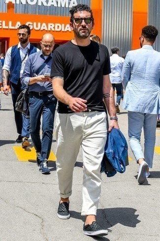 С чем носить черные слипоны из плотной ткани в клетку мужчине