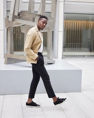 С чем носить черные брюки чинос в клетку