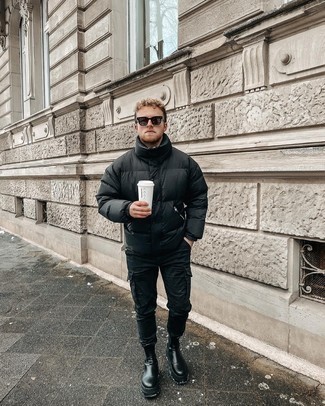 Какие брюки карго носить с черными ботинками челси