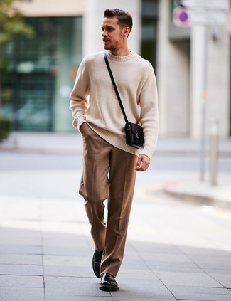 Какие брюки чинос носить с черными ботинками челси