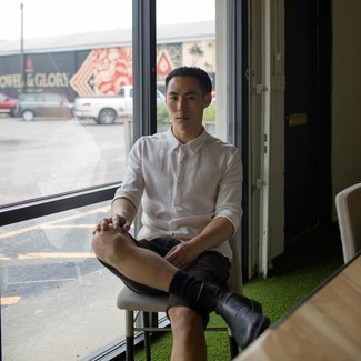 Какие шорты носить с черными ботинками челси мужчине