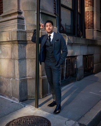 Какие костюмы носить с черными ботинками челси