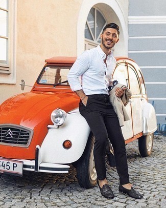 Как носить черные брюки чинос с бежевым пиджаком