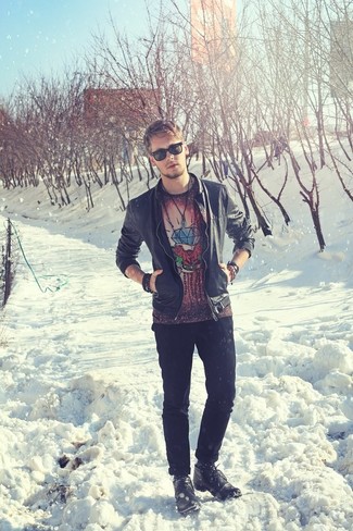 Как носить черные брюки чинос с черным бомбером