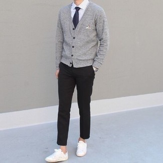 Какие кардиганы носить с черными брюками чинос