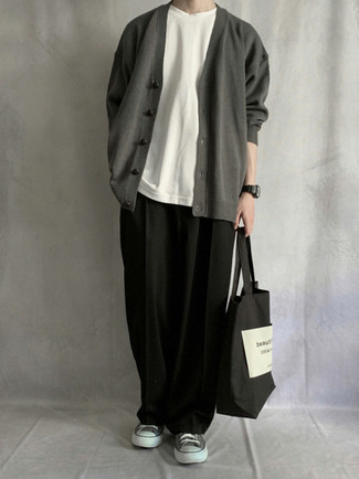 Какие кардиганы носить с черными брюками чинос