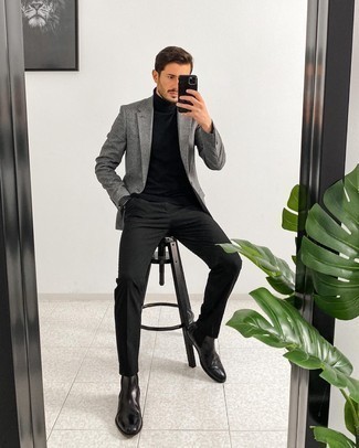 Как носить черные брюки чинос с темно-серым пиджаком