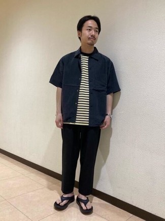 Какие сланцы носить с черными брюками чинос